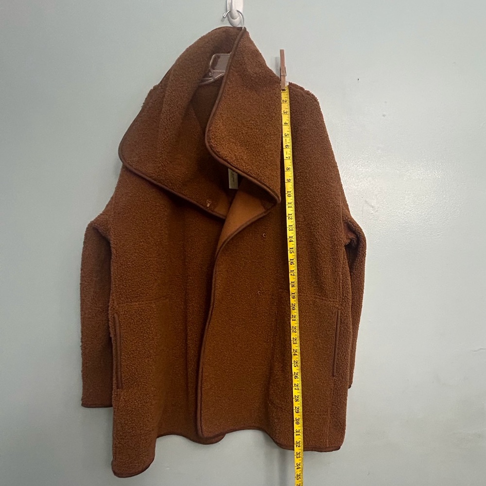MAX STUDIO JACKET